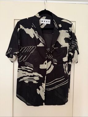 Black & Cream Abstract Print Short-Sleeve Shirt